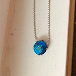 Necklace with Vienna size Bermuda Blue stone